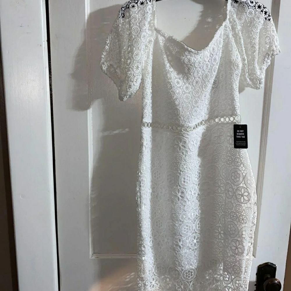 Off The Shoulder Crotchet Lace Midi Dress